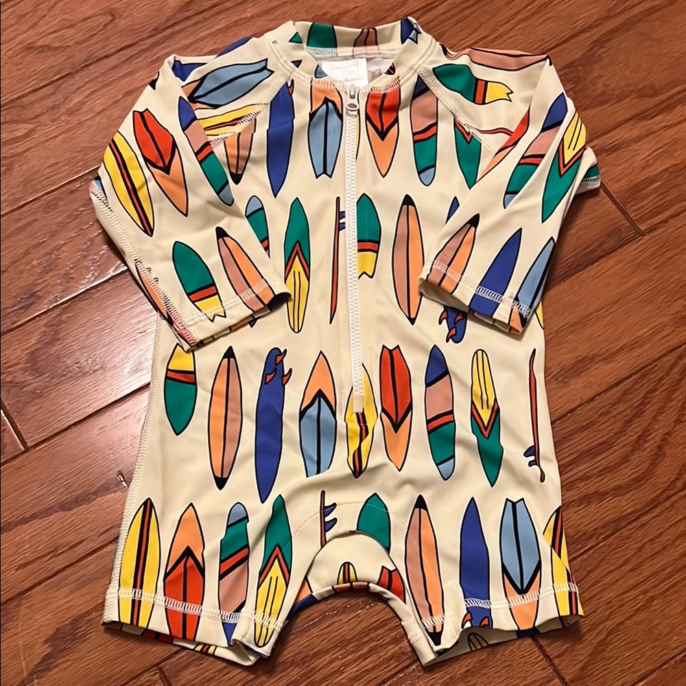 Hanna Andersson surfboard rashguard 6-12 months